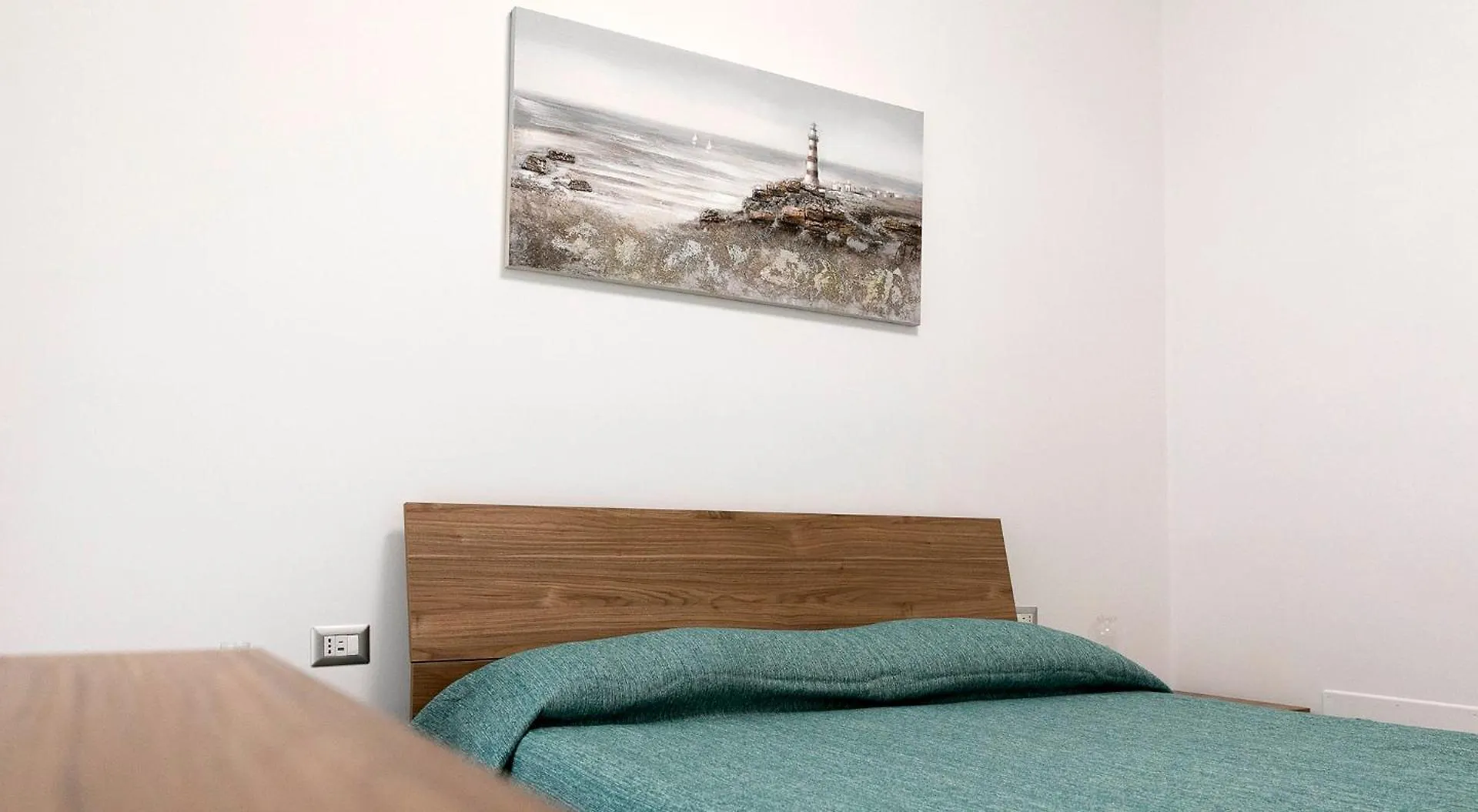 Adelphi Guest House 1 Bari 0*,  Italia